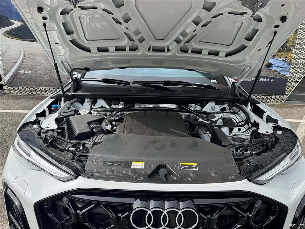 Audi Q5L, 2026 6