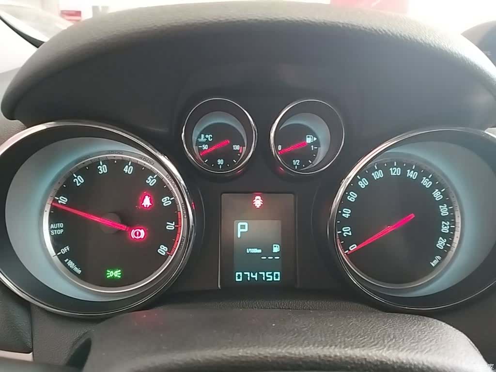 Buick Encore, 2015 12
