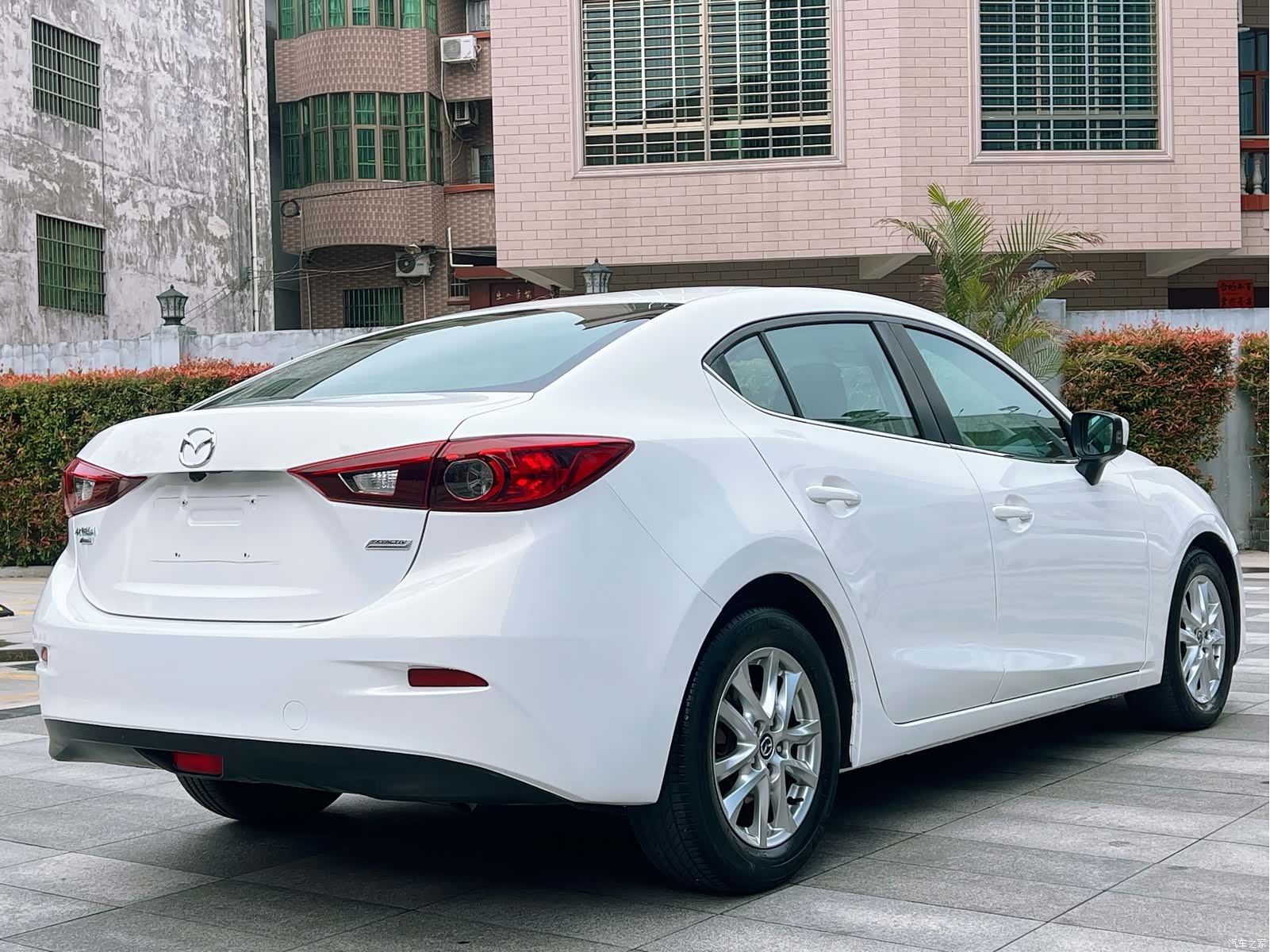 Mazda Mazda3, 2015 4