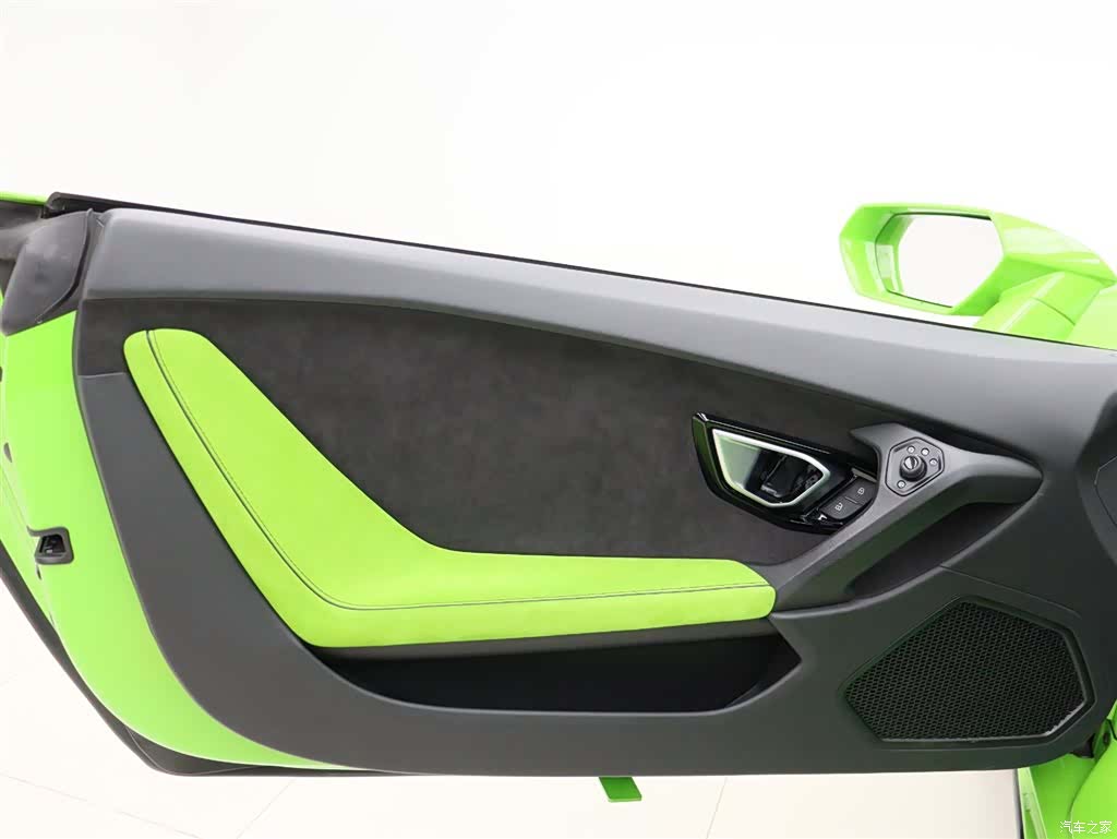 Lamborghini Huracán, 2021 все фото