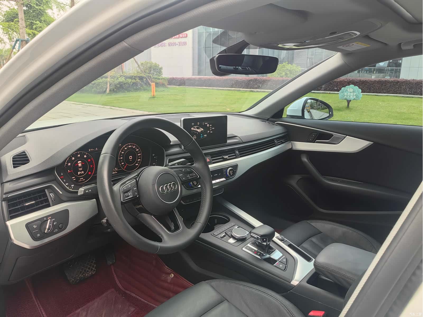 Audi A4L, 2019 8