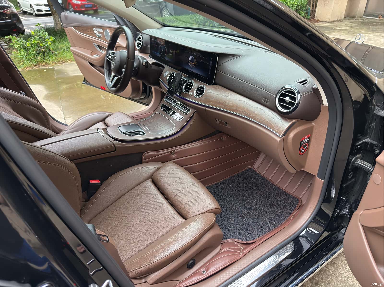 Mercedes-Benz E-Class, 2019 10