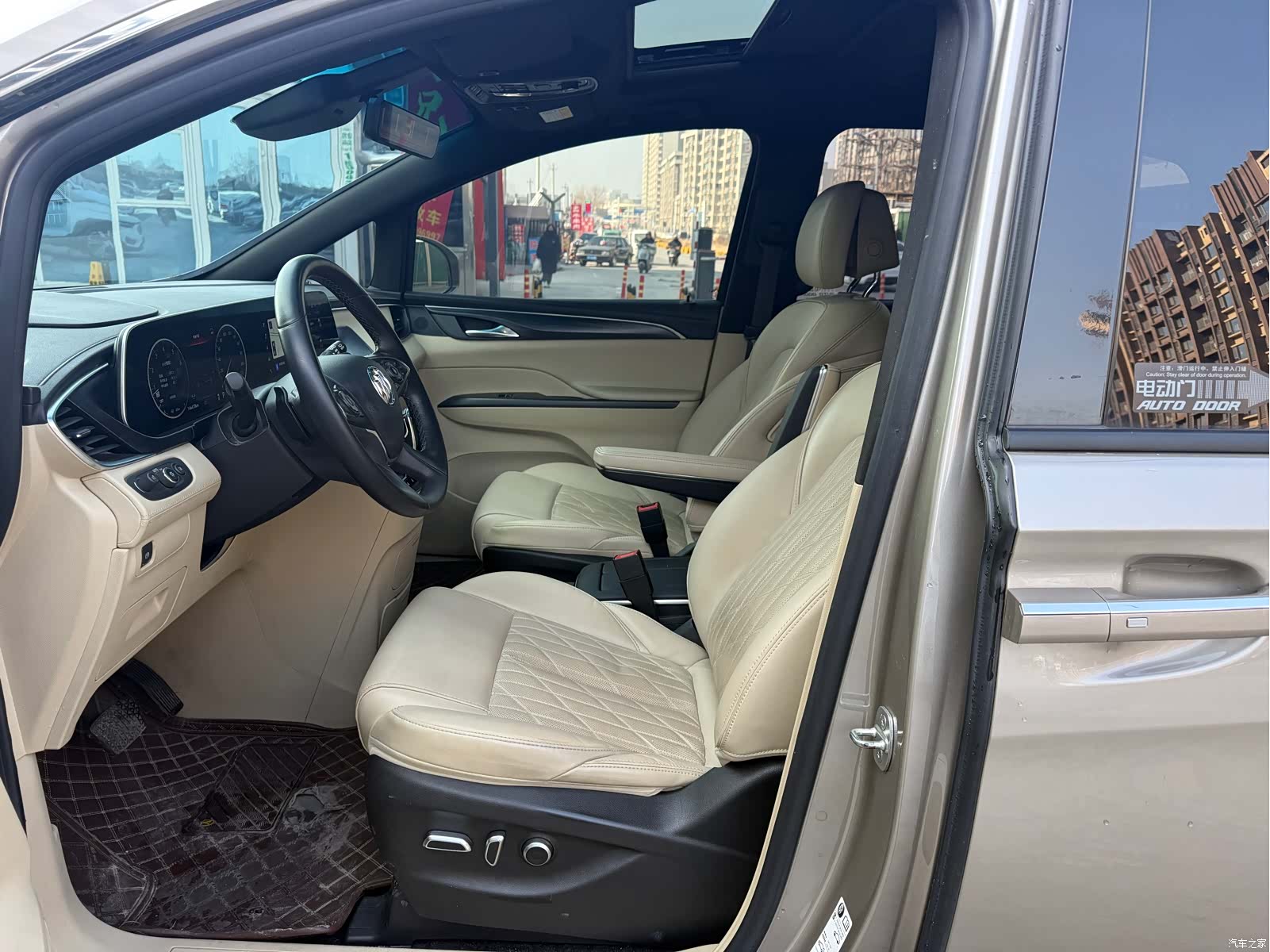 Buick GL8, 2022 9