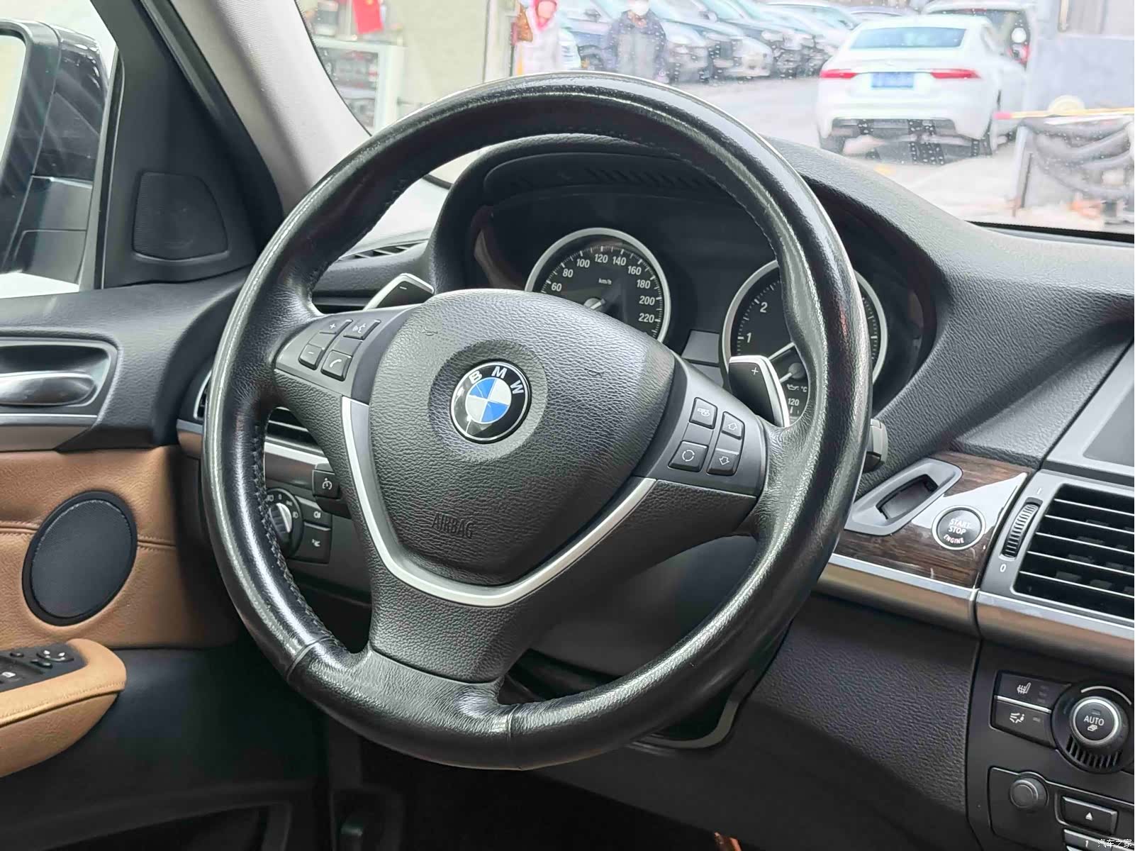BMW X6, 2012 11
