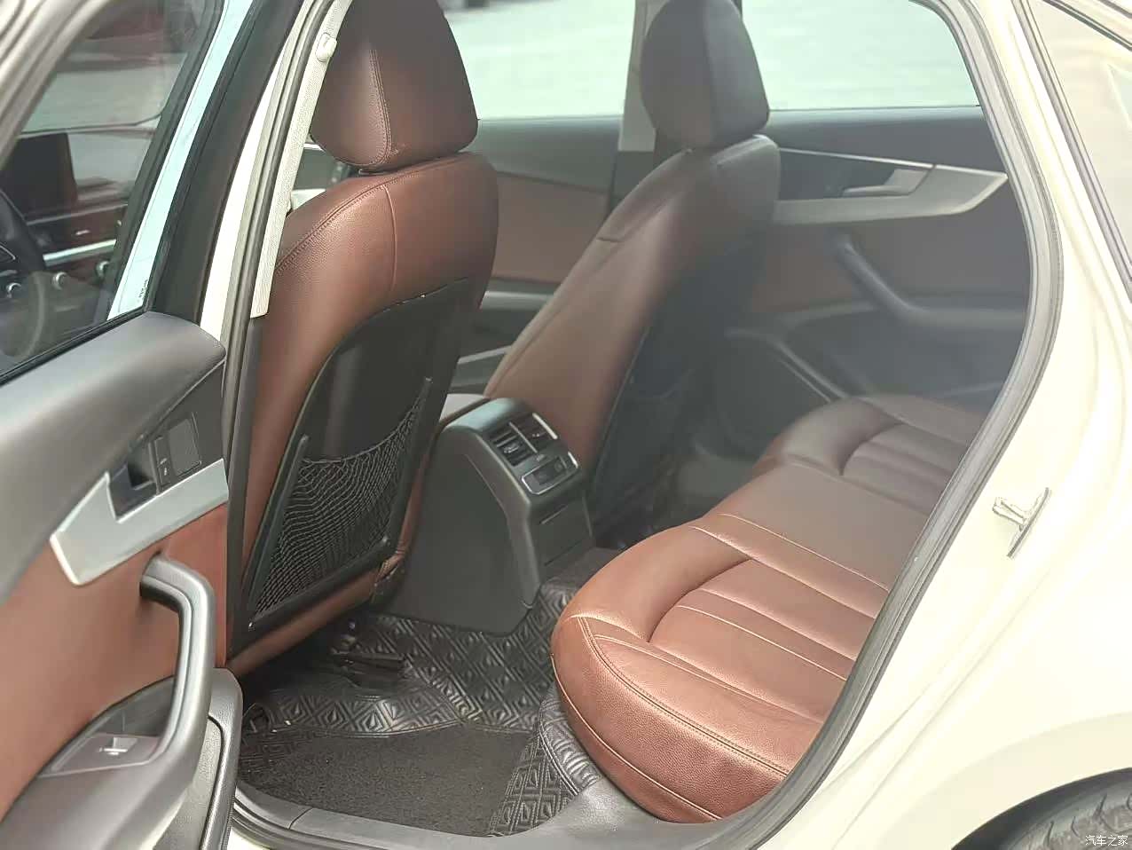 Audi A4L, 2019 8