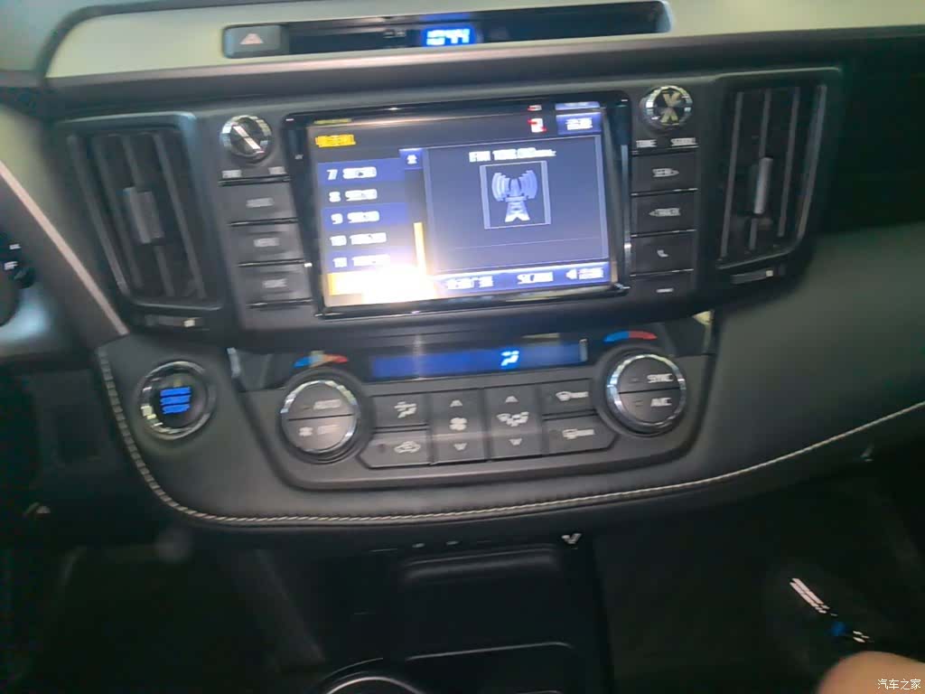 Toyota RAV4, 2017 9