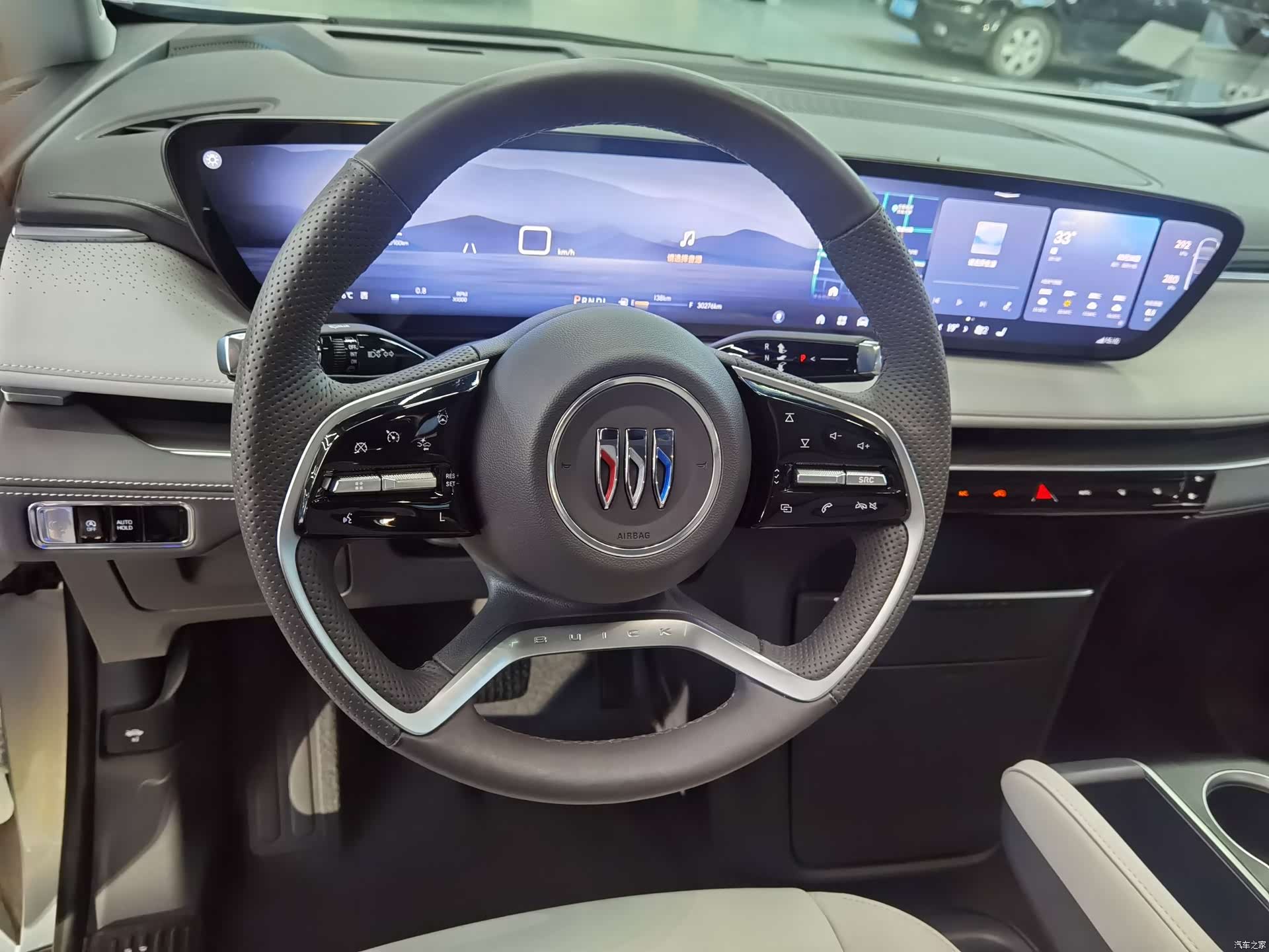 Buick GL8, 2025 10