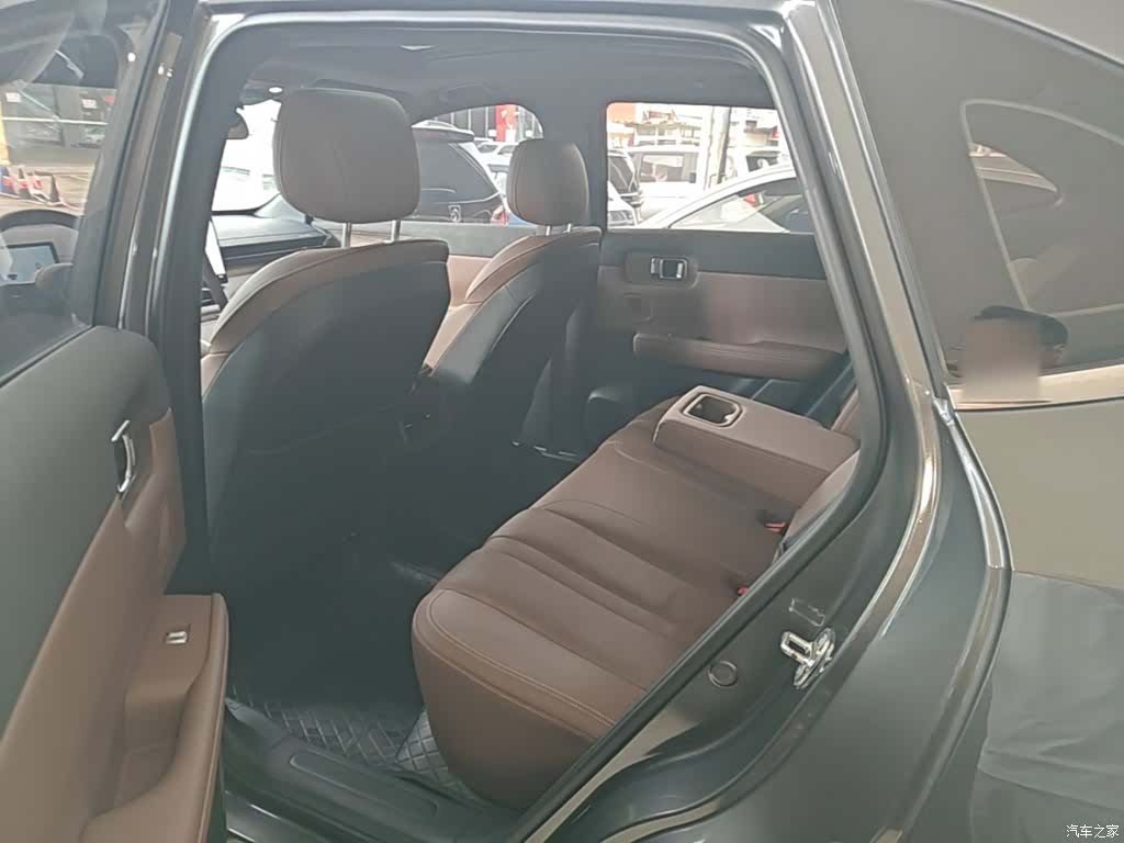 Wuling Starlight, 2024 17
