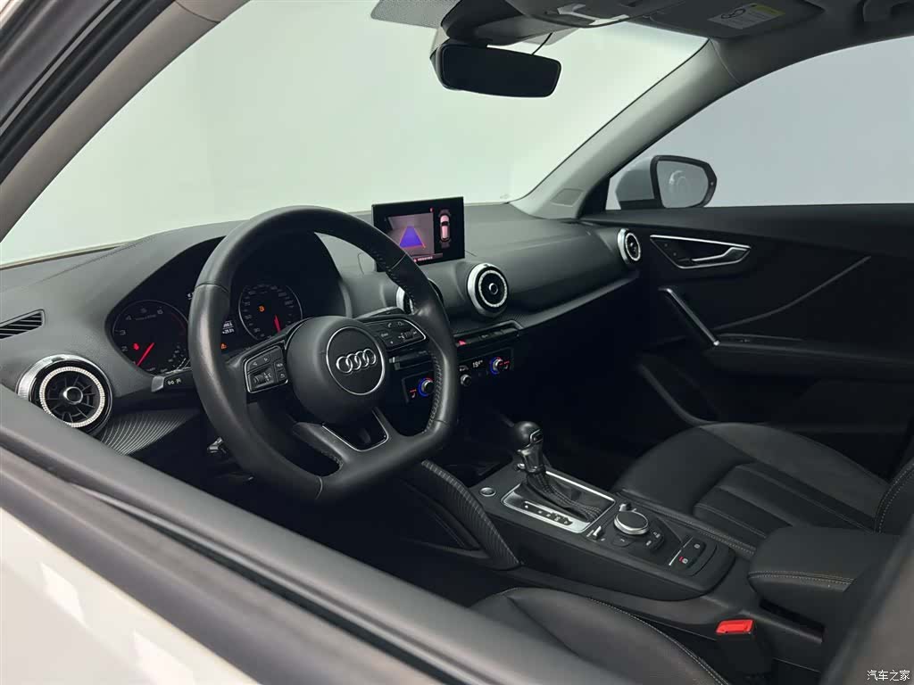Audi Q2L, 2021 16