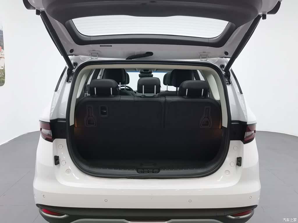 Geely Jiaji, 2019 16