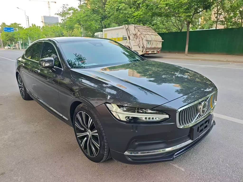 Volvo S90