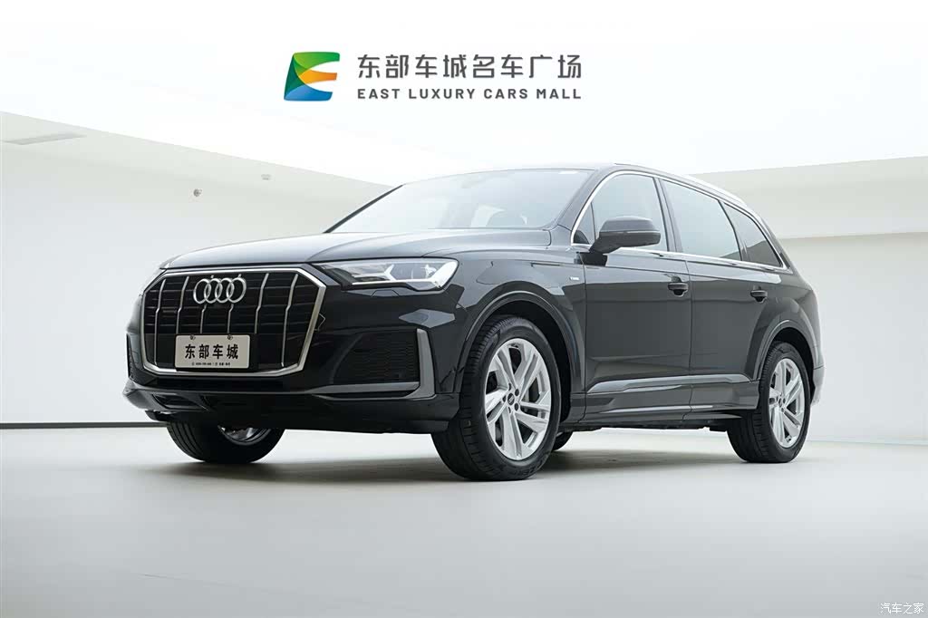 Audi Q7, 2023 1