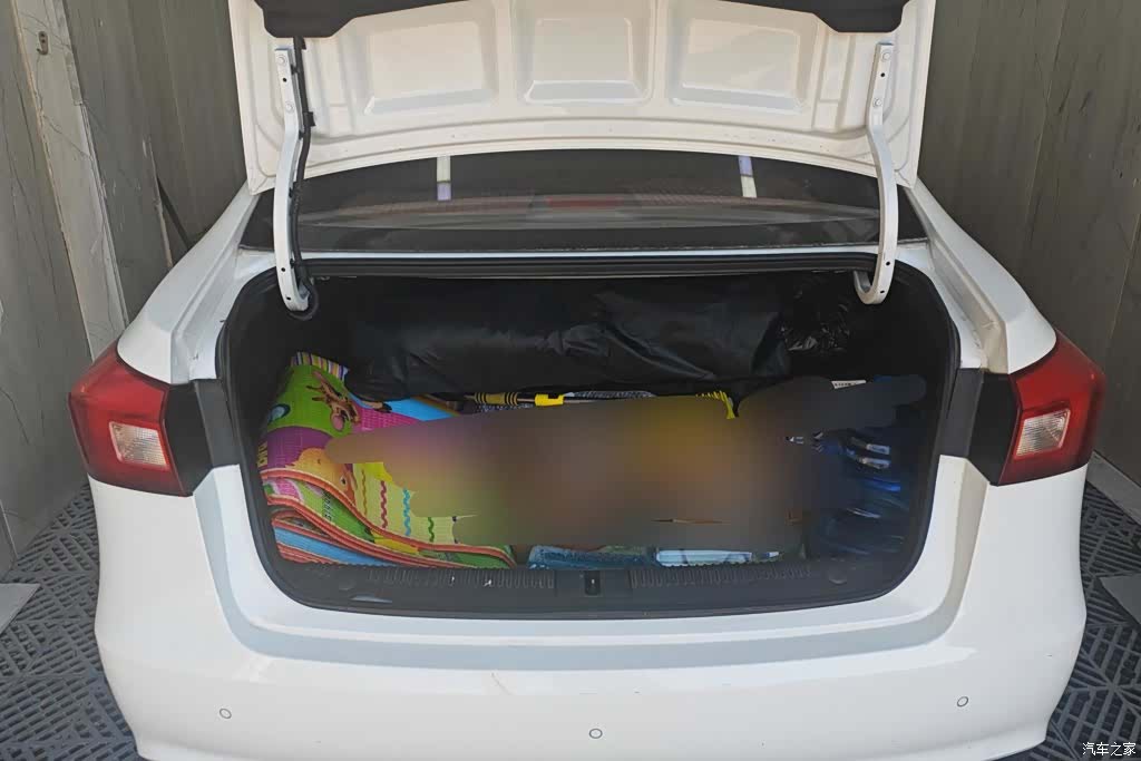 Roewe 360, 2015 4