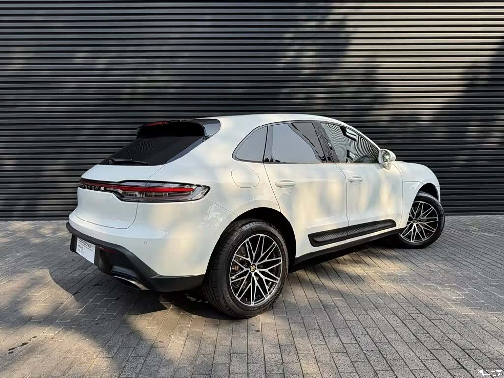 Porsche Macan, 2024 3