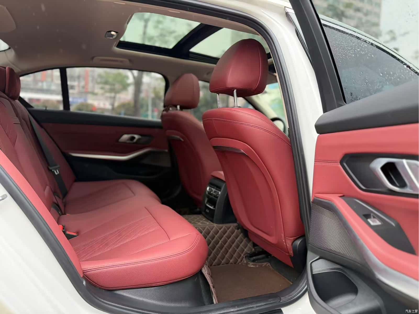 BMW 3 Series, 2023 10