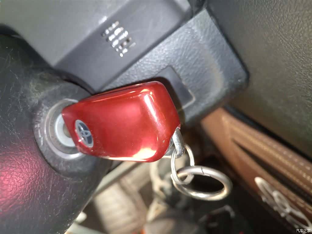 Toyota 2.5V, 2016 9