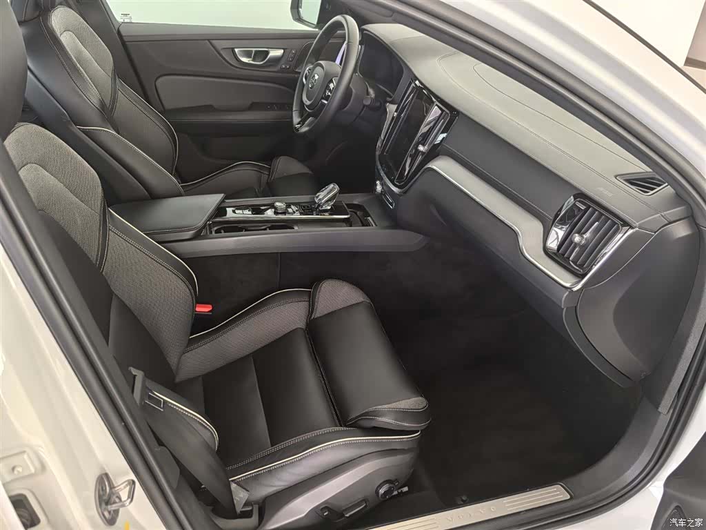 Volvo S60, 2024 14