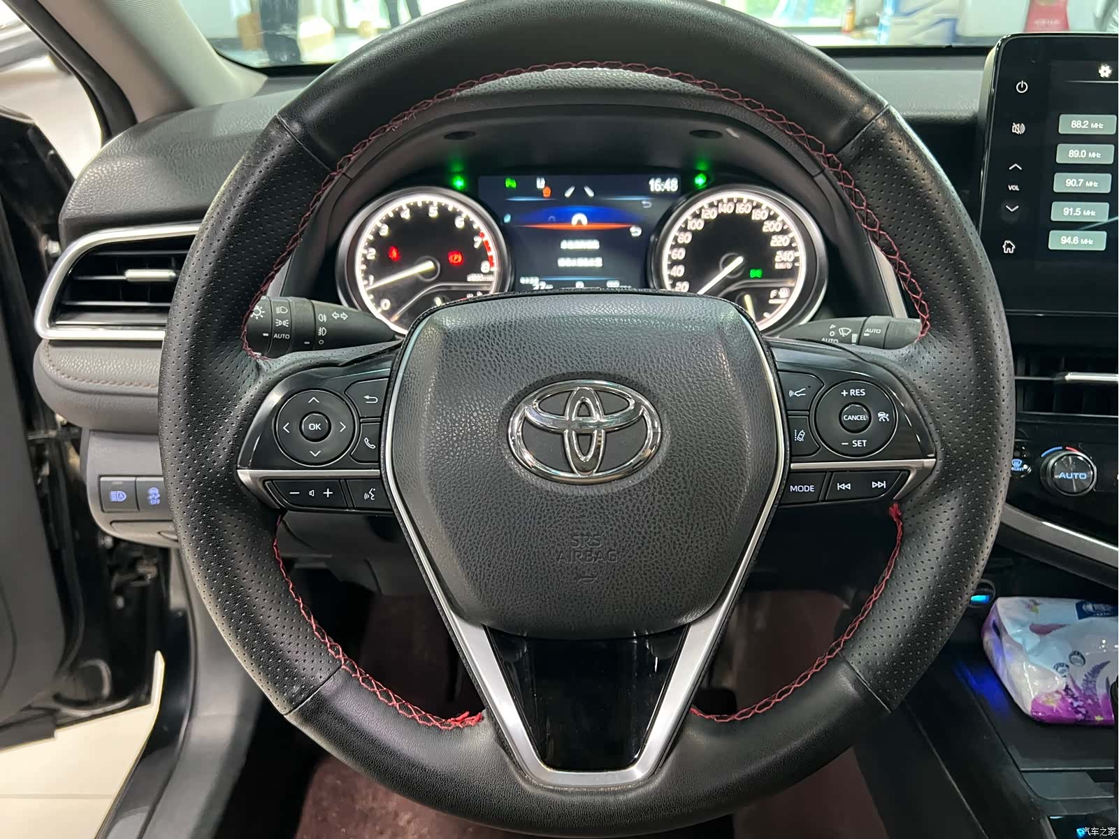 Toyota Camry, 2023 13