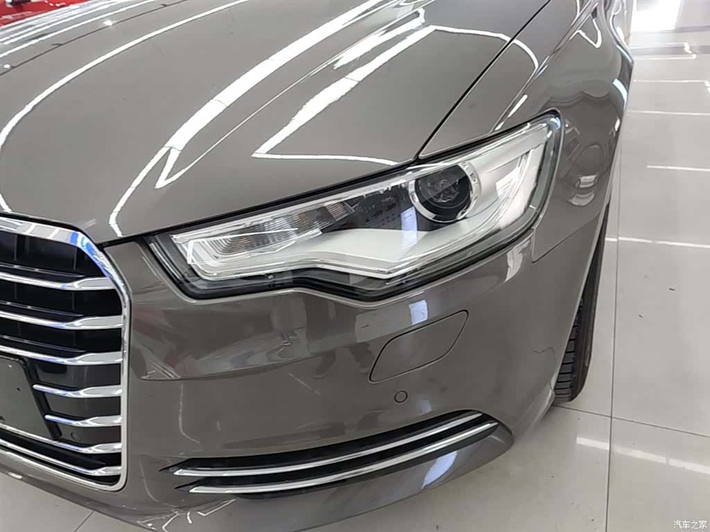 Audi A6L, 2014 24