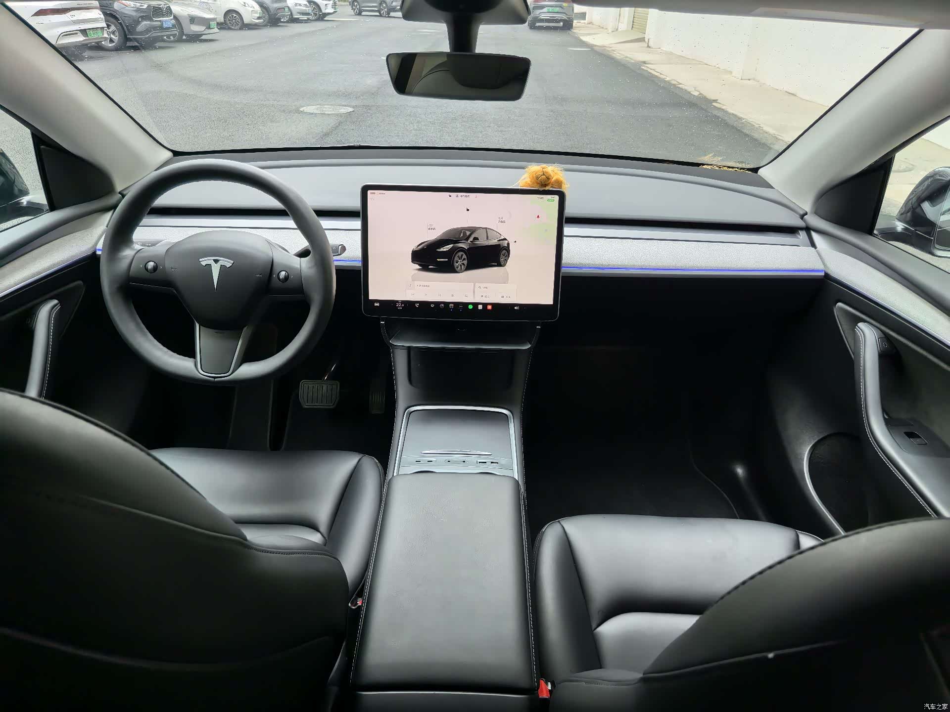 Tesla Model Y, 2024 6