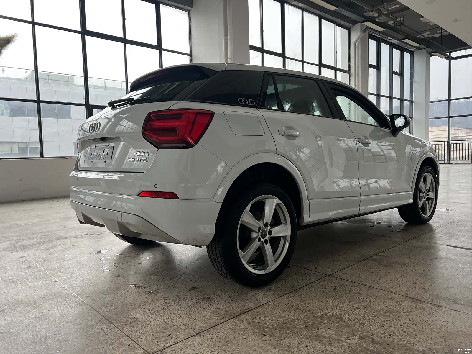 Audi Q2L, 2021 4