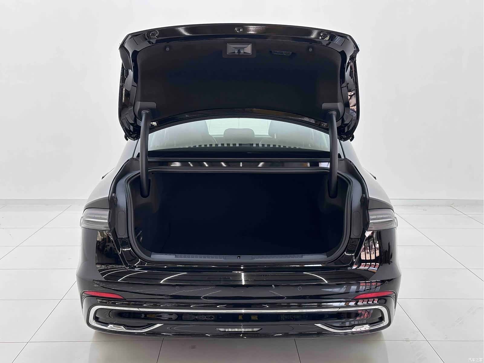 Lincoln Z, 2024 8