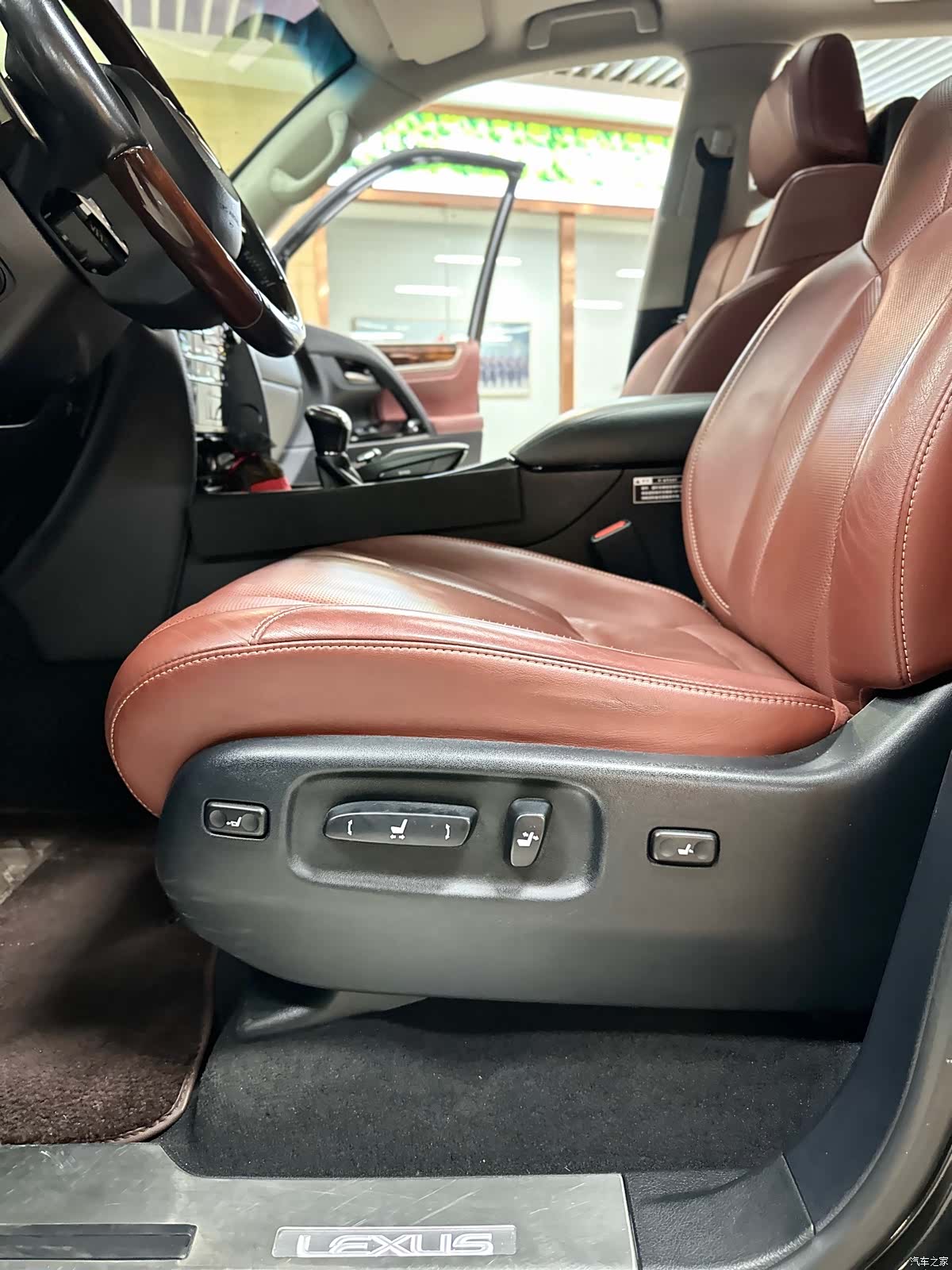 Lexus LX, 2020 10