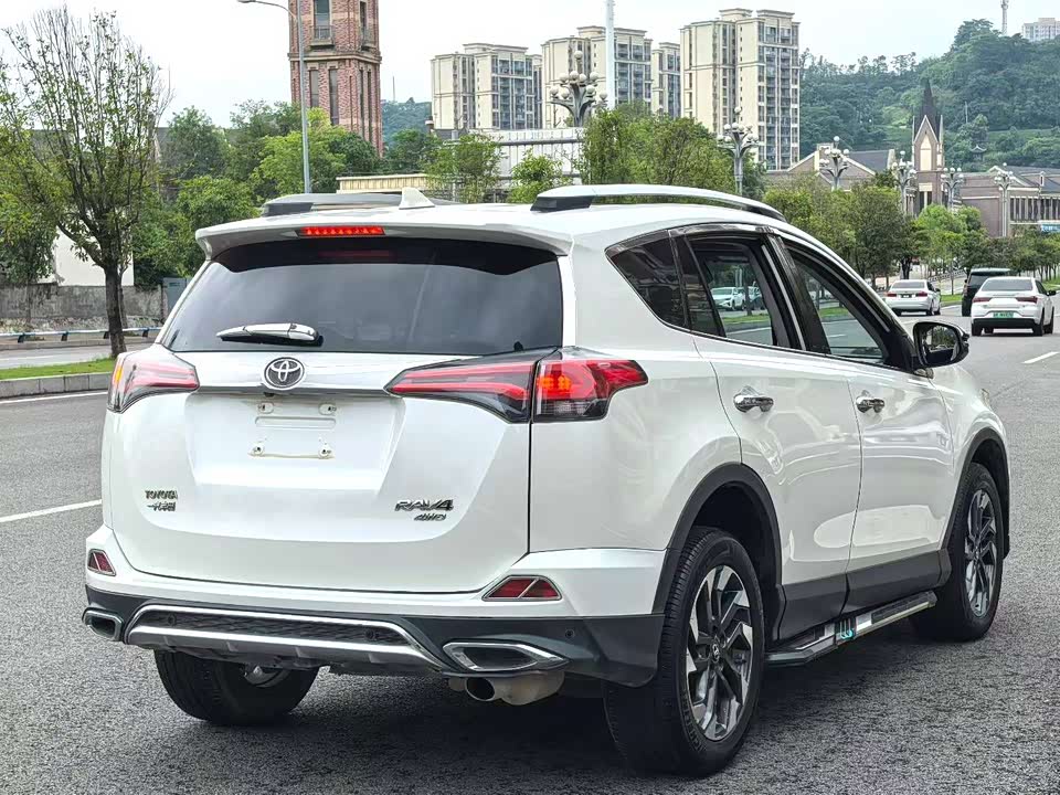 Toyota RAV4 Rongfang
