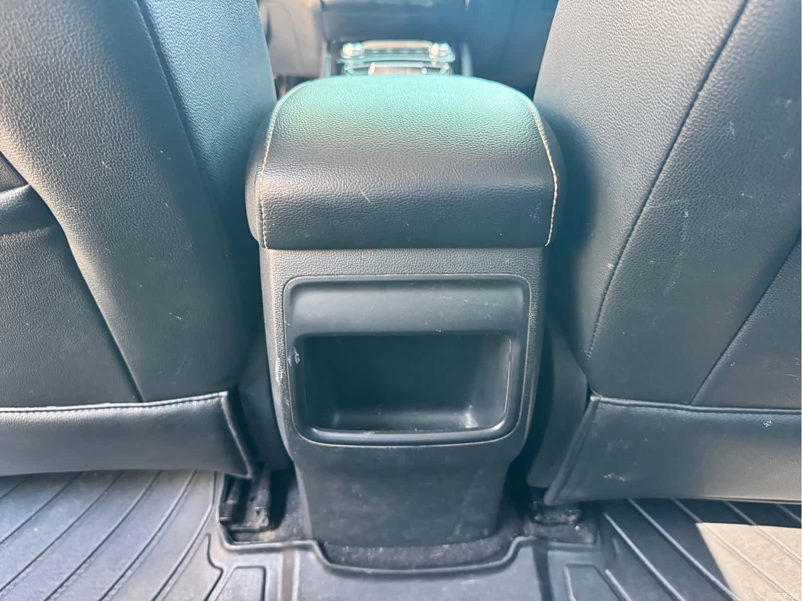 Roewe Ei5, 2018 11