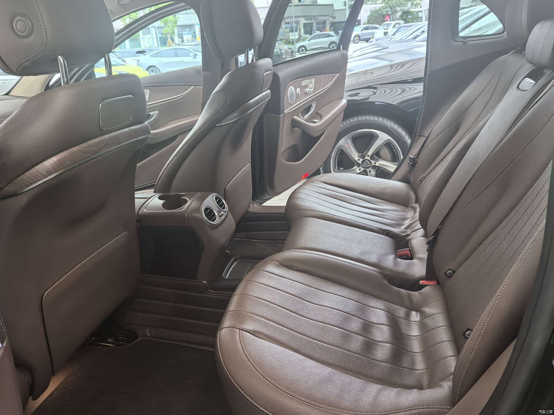 Mercedes-Benz E-Class, 2019 14