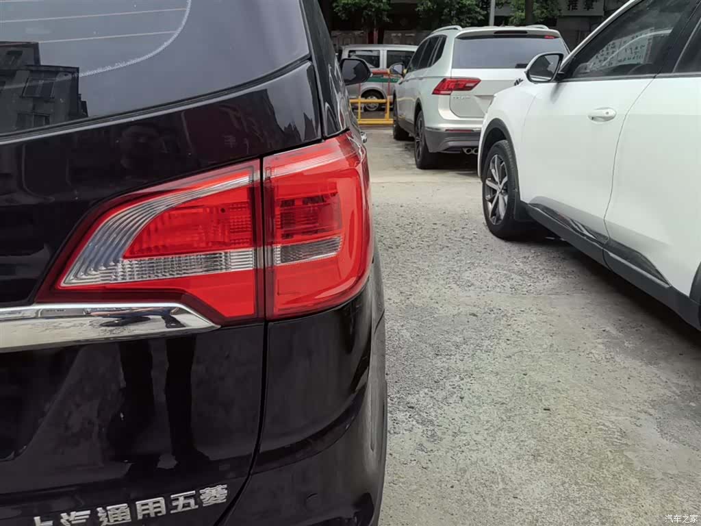 Wuling 730, 2018 8