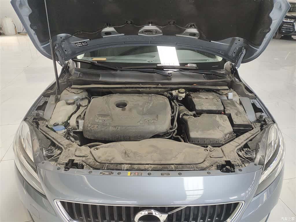 Volvo V40, 2018 20