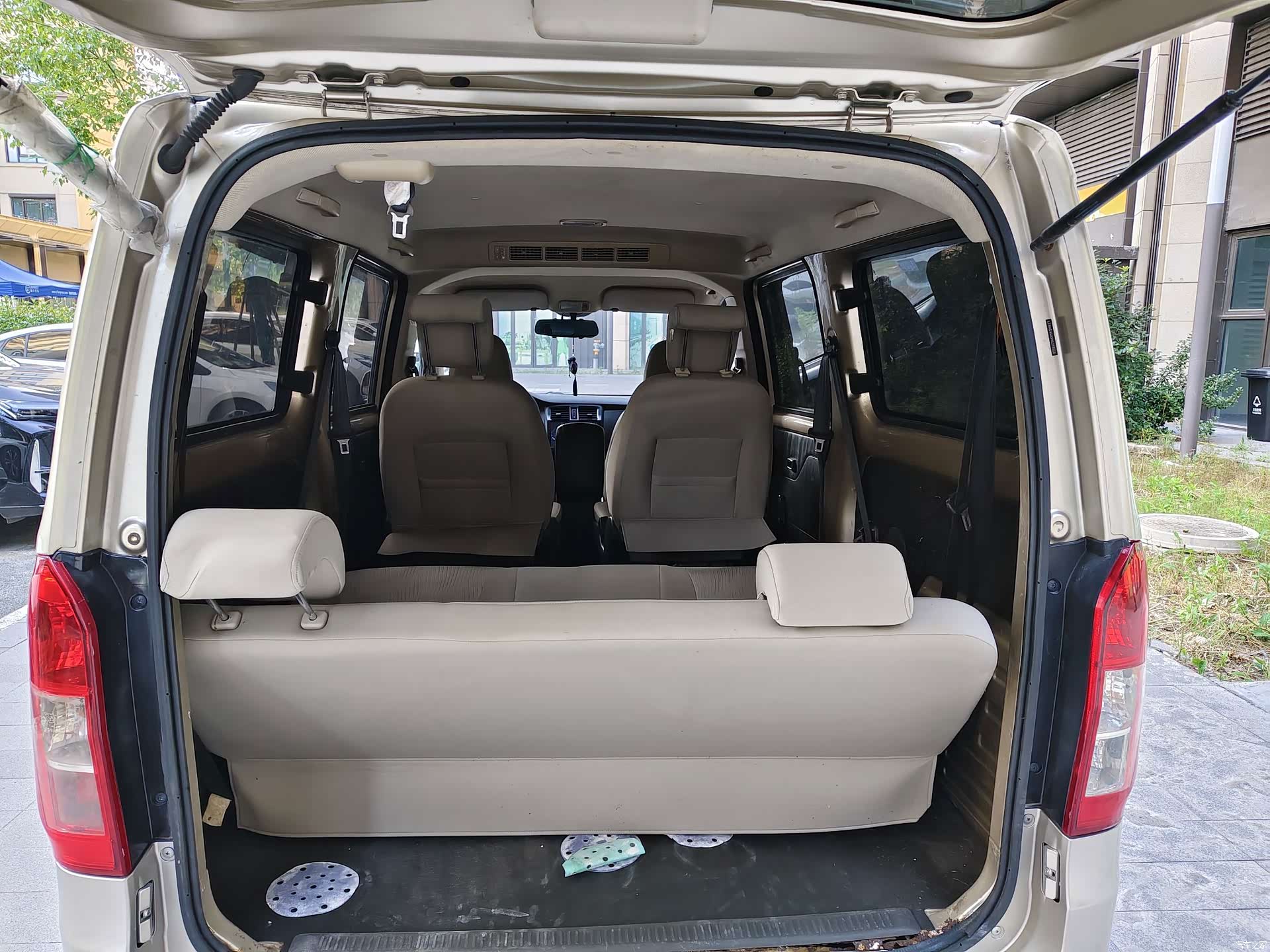 Wuling V, 2017 10