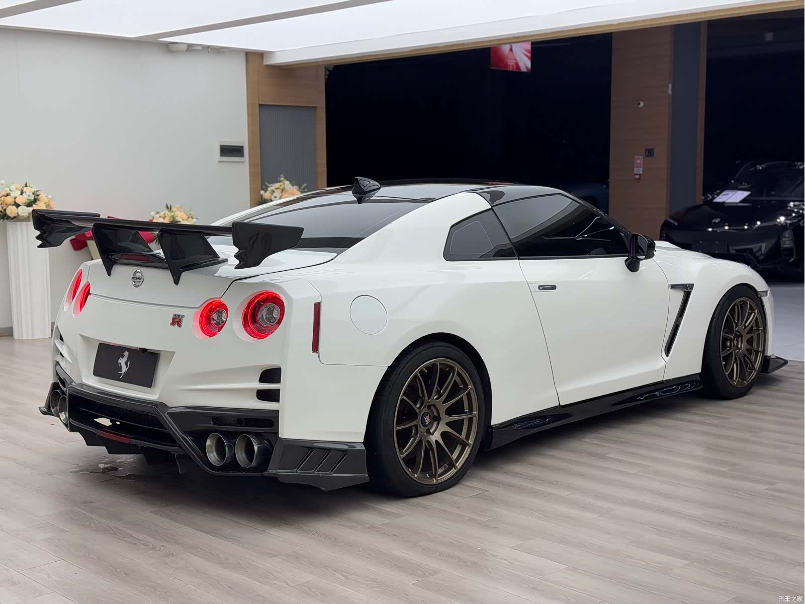 Nissan GT-R, 2010 9