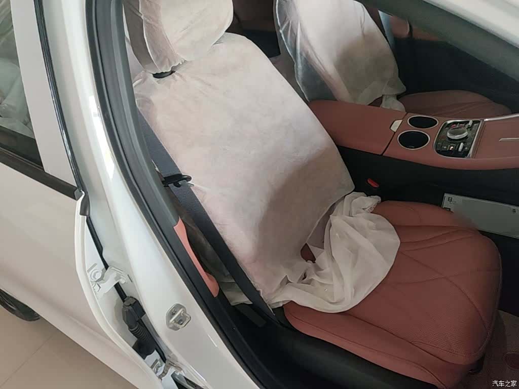 Geely Galaxy L6, 2026 25