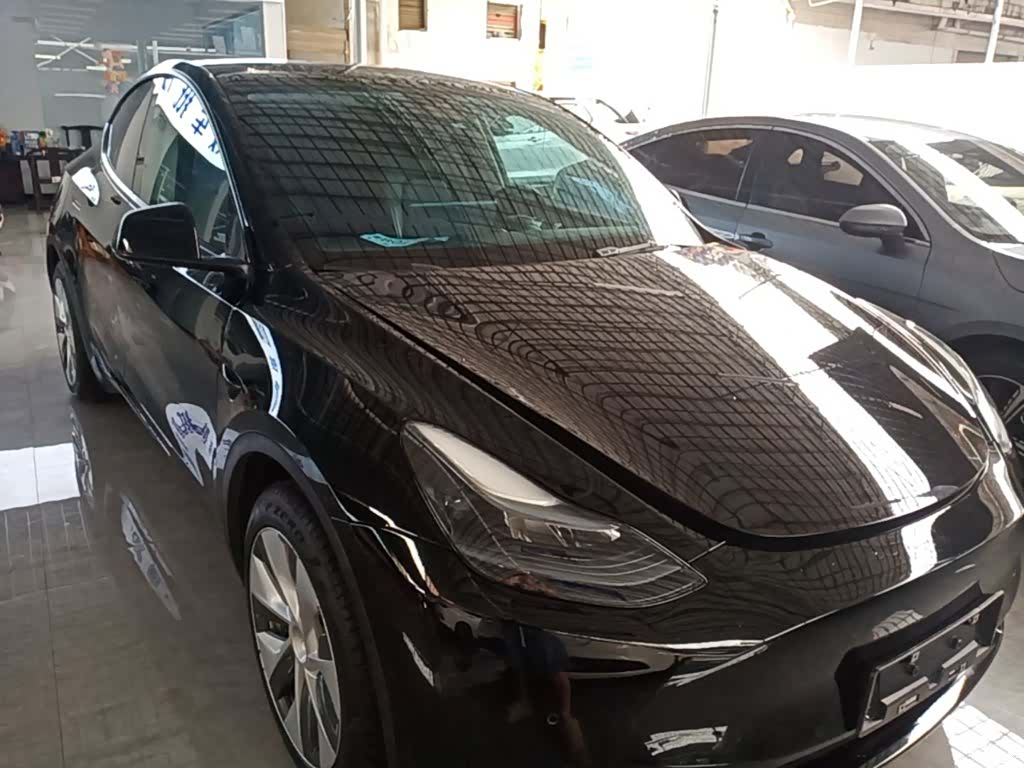 Tesla Model Y, 2023 4