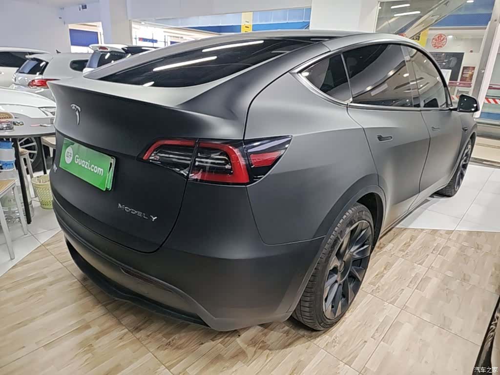 Tesla Model Y, 2021 все фото