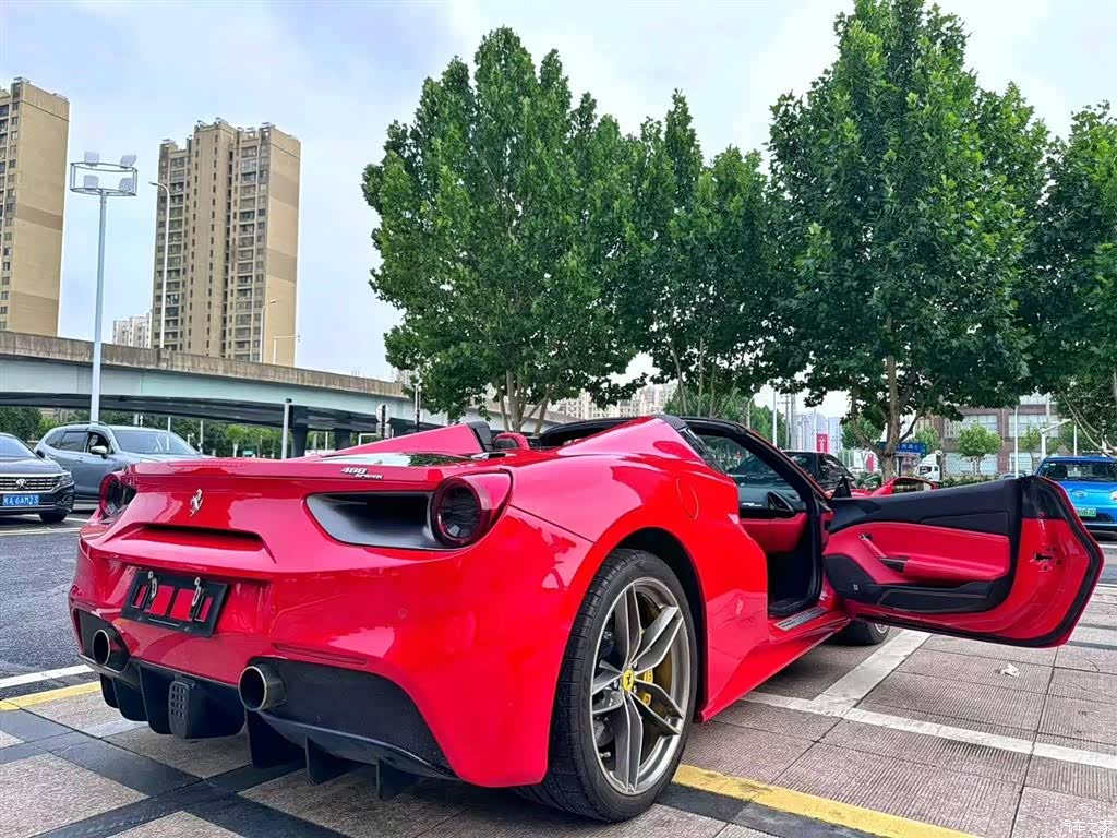Ferrari 488, 2018 9