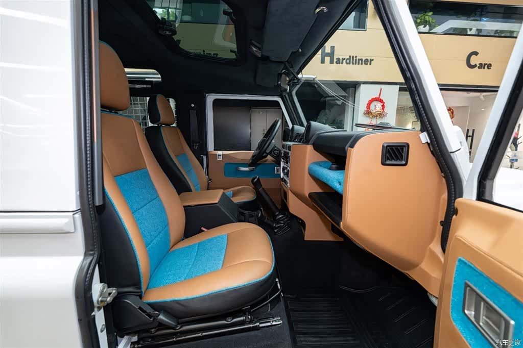 Land Rover Defender, 2010 9