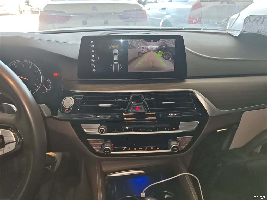 BMW 5 Series, 2018 10