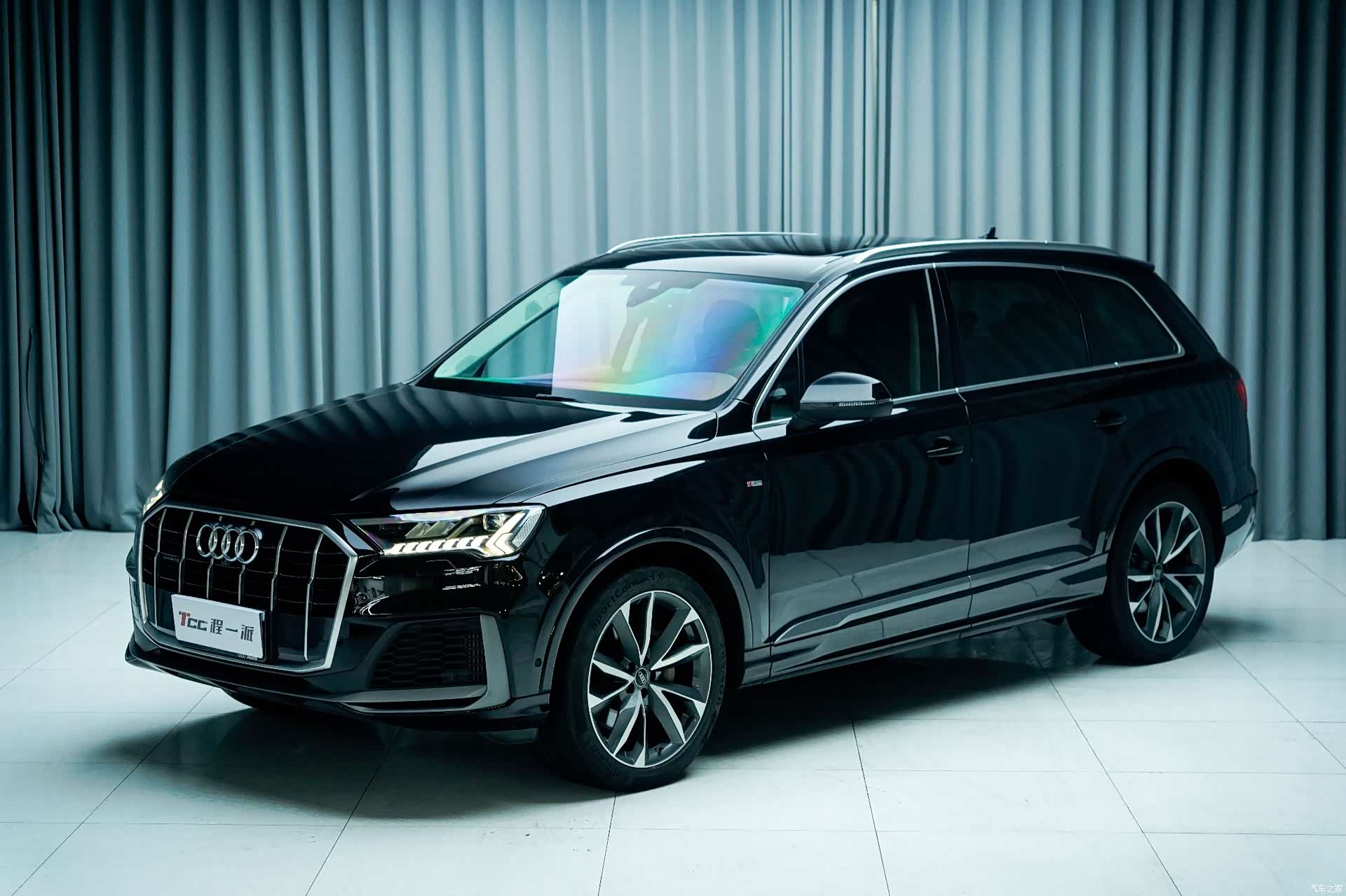 Audi Q7, 2023 1