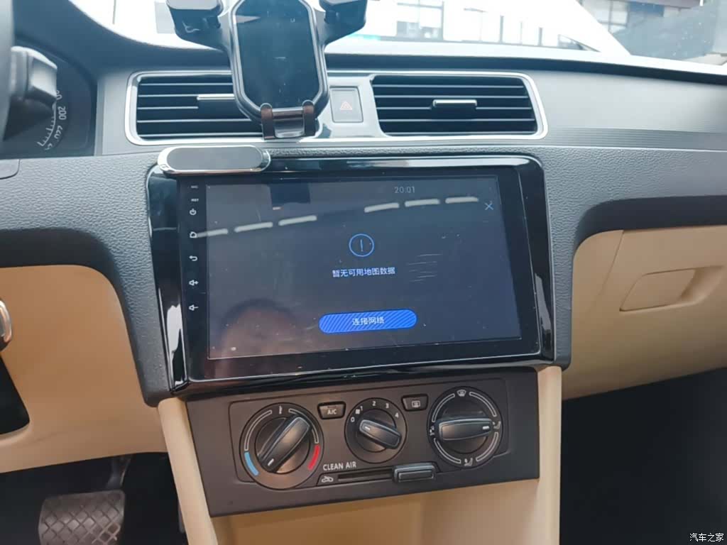 Skoda Rapid, 2017 13