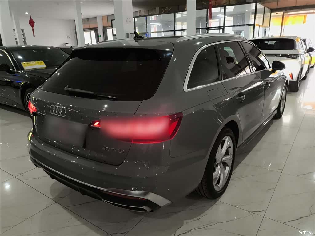 Audi A4, 2022 все фото