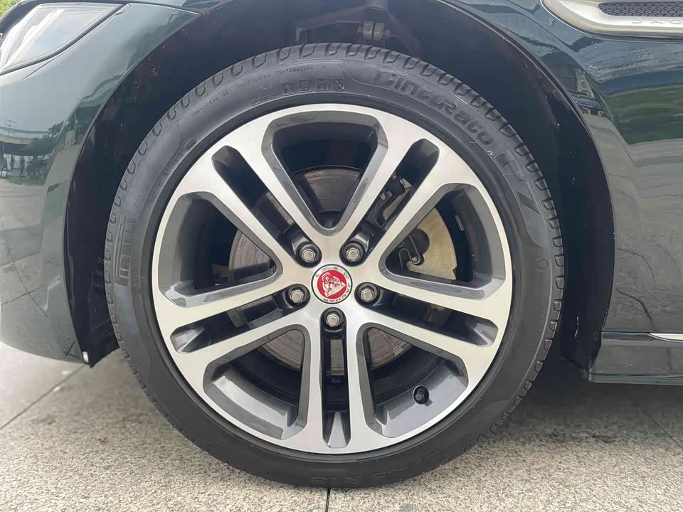 Jaguar XEL Jaguar XEL