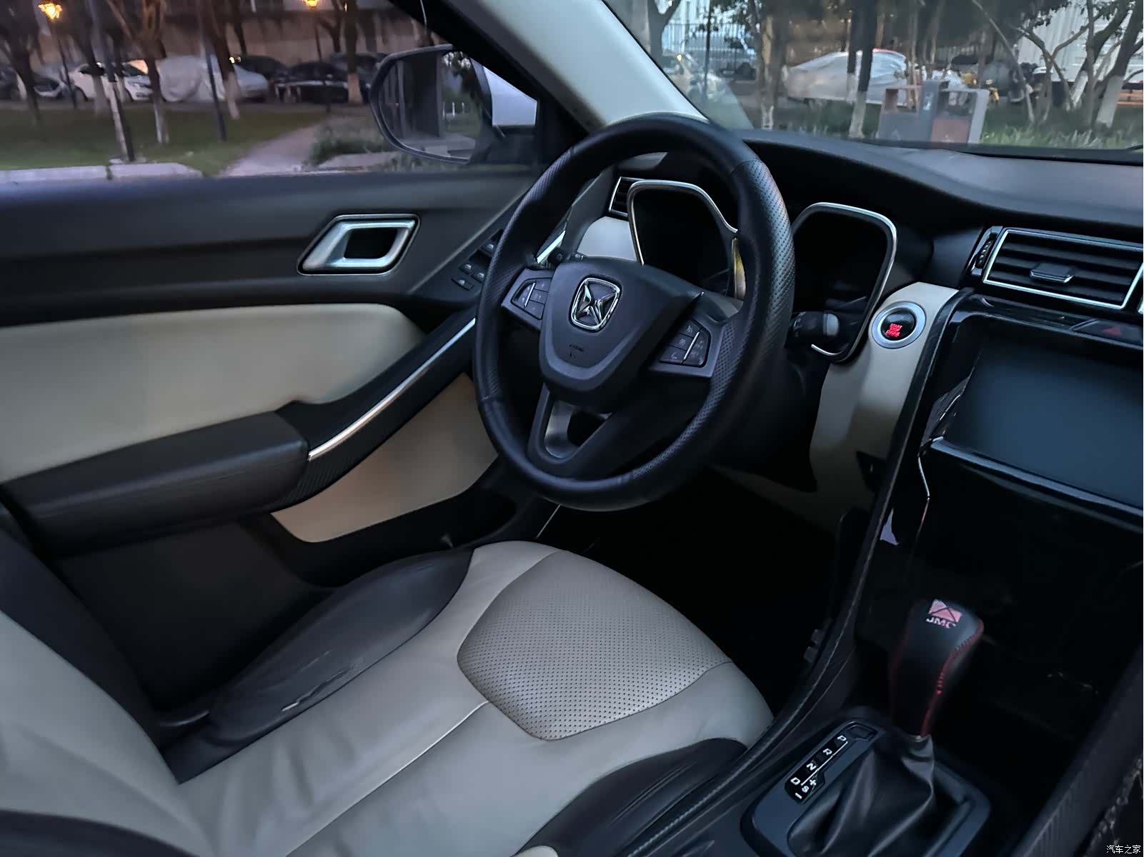 JMC S330, 2016 16
