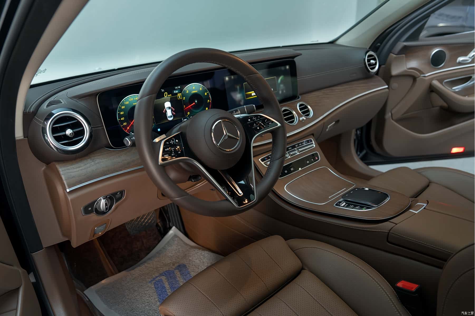 Mercedes-Benz E-Class, 2023 9