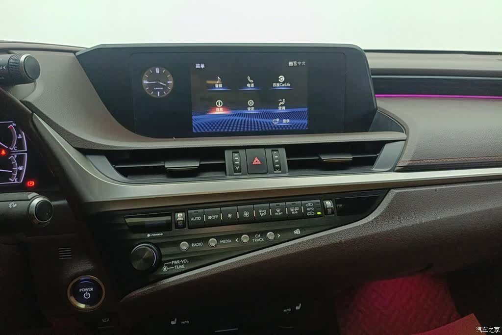 Lexus ES, 2020 13