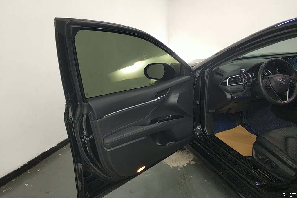 Toyota Camry, 2023 7
