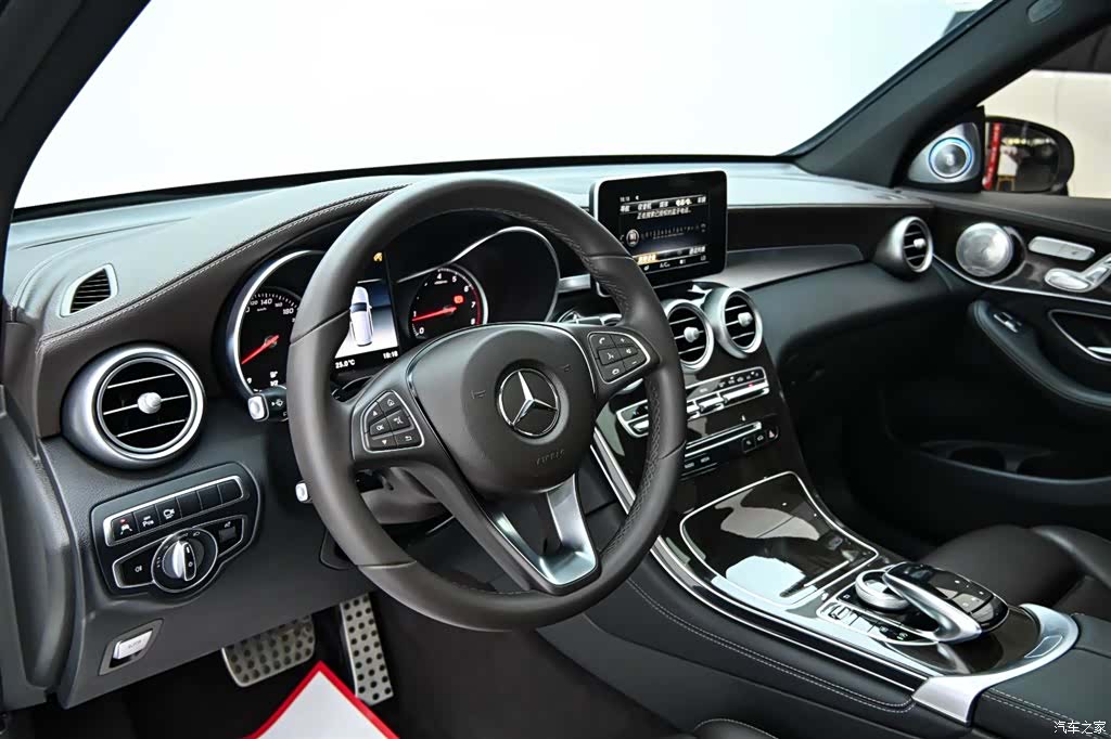 Mercedes-Benz GLC, 2019 15