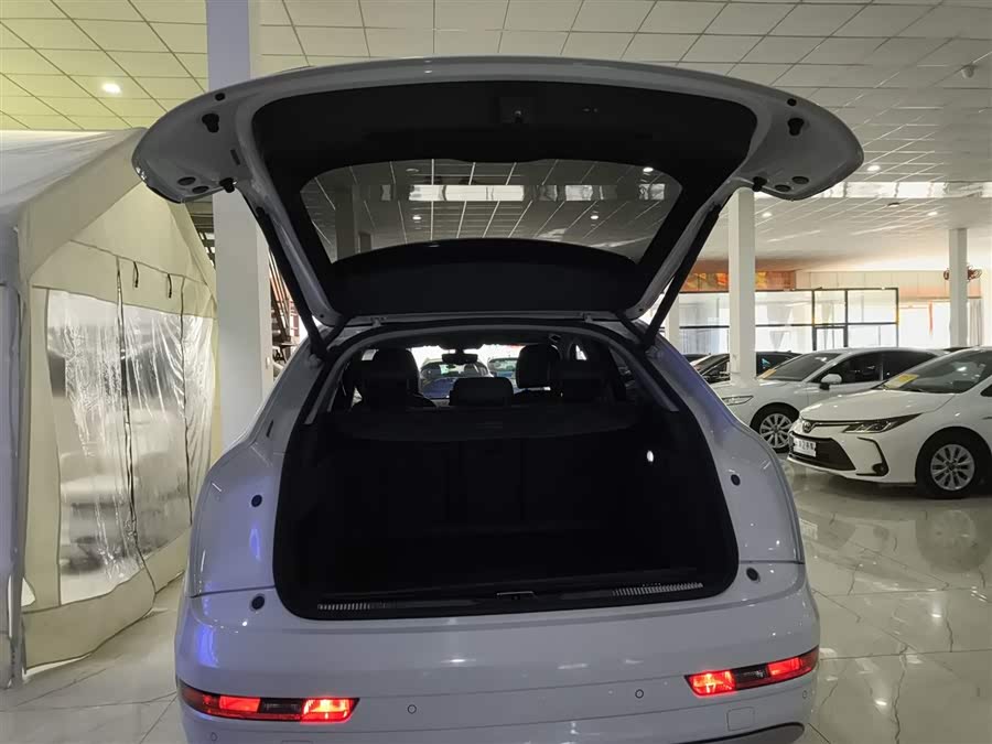 Audi Q3 2017, фото 15